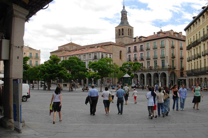 Segovia Walking Tour Review: A Historical Experience - Guides and Their Expertise