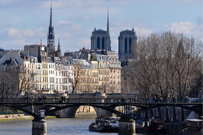 Seine River Cruise Flexible Ticket With Audio in Paris - 1 Hour - Cruise Route and Highlights