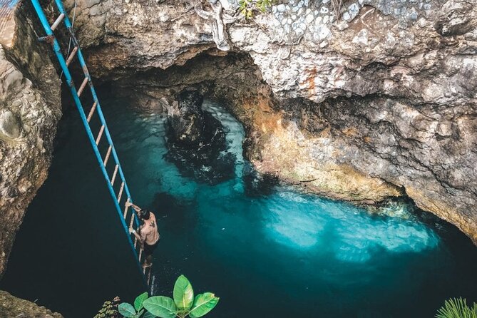 Seven Mile Beach, Blue Hole Mineral Spring, Beach Tubing - Exploring the Destinations