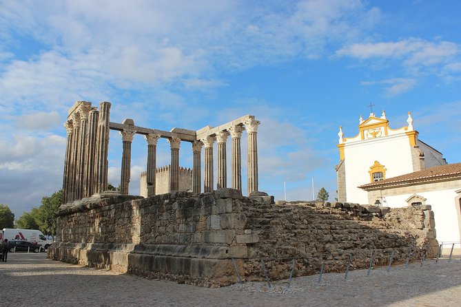 Seville Private Transfer to Lisbon With Optional Evora Stop - Seamless Door-to-Door Transfers