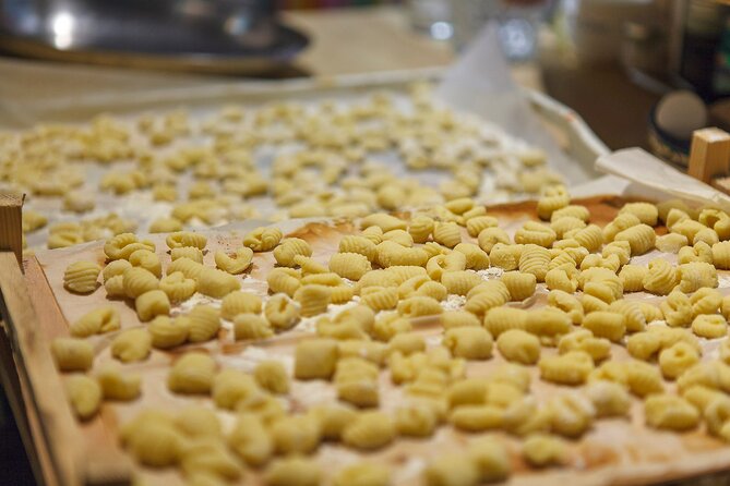 Share a Traditional Meal With Licauw - Pricing and Cancellation Policy