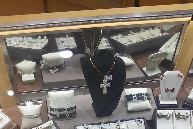 Shopping From Ocho Rios Hotels - Transportation and Accessibility