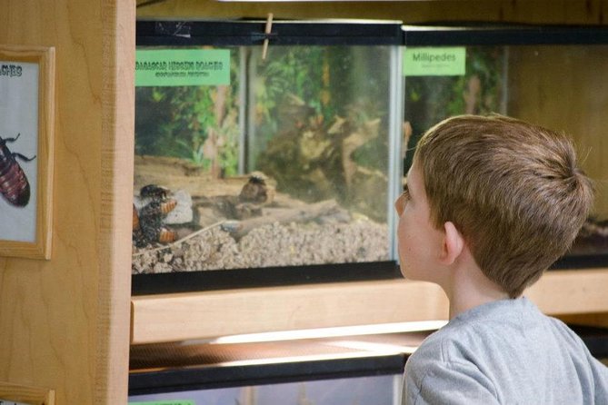 Skip the Line: General Admission to River Bend Nature Center Ticket - Operating Hours and Validity