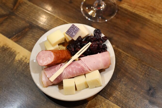 Small Group Niagara-on-the-Lake Wine Tasting Tour - Wineries and Tastings