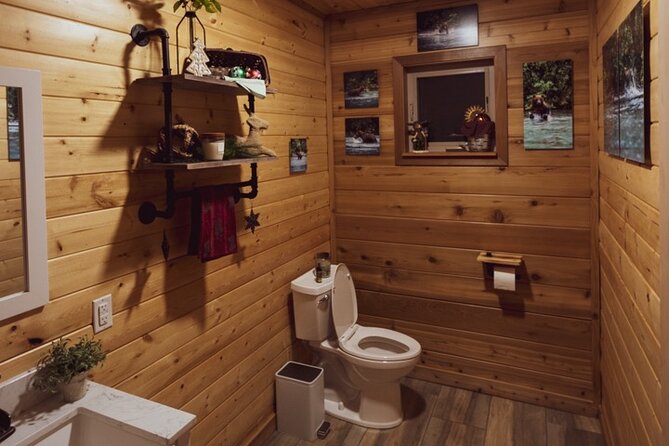Small Group Northern Lights Lodge Tours From Fairbanks Solo Traveler - Traveler Reviews and Feedback