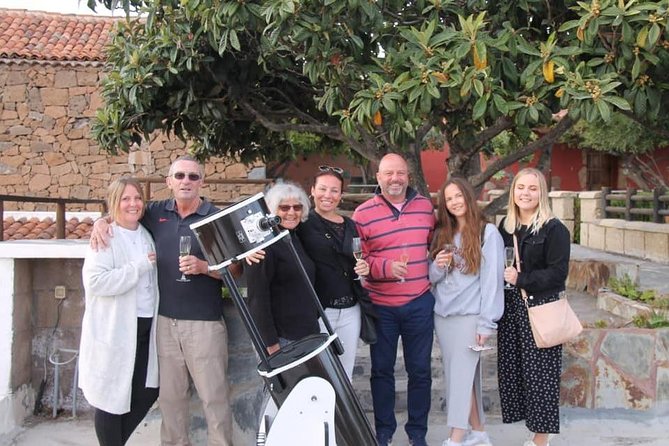 Stargazing Experience With Dinner & Drinks - Stargazing Highlights