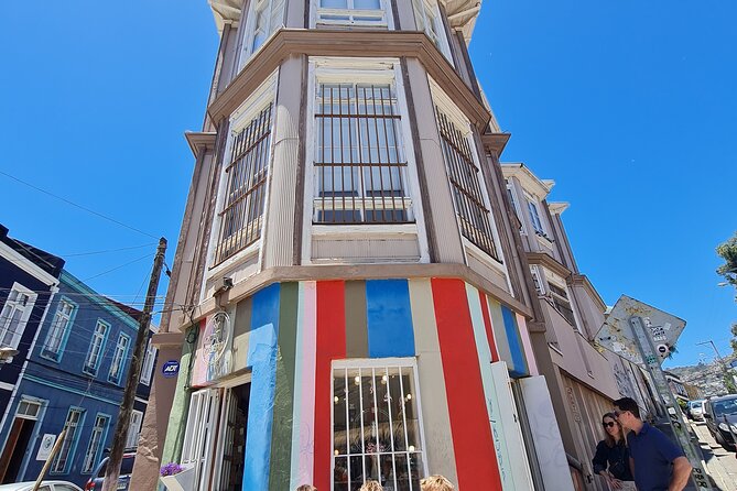 Street Art in Valparaiso and Wines in Casablanca From Santiago - Valparaisos Vibrant Street Art
