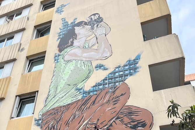 Street Art Tour of the Most Beautiful Frescoes in Paris! - Group Size and Accessibility