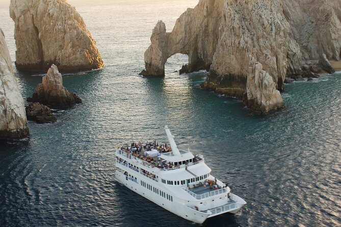 Sunset Premier Dinner Cruise With Show, DJ and Live Music - Guest Experiences