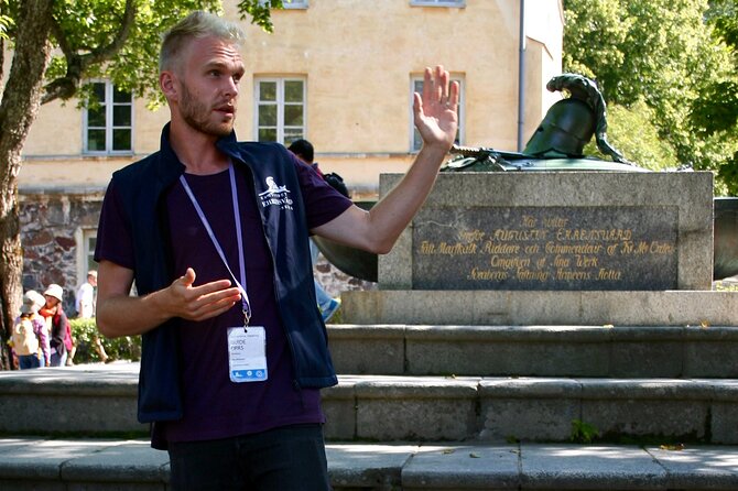 Suomenlinna Ferry and Guided Walking Tour in the Fortress - Tips for a Better Experience