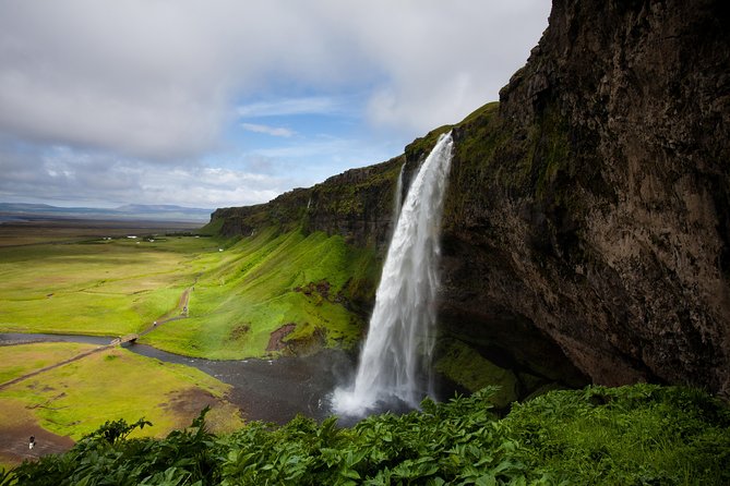 Supersaver: Small Group South Coast, Waterfalls & Glacier Hike and Northern Lights Adventure From Reykjavik - Northern Lights Guarantee