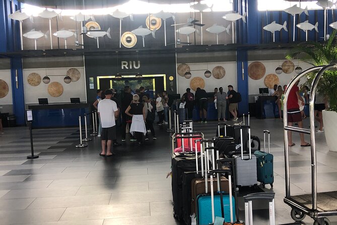 Suv Transfer From the Airport to Riu Hotels in Punta Cana - Positive Customer Experiences