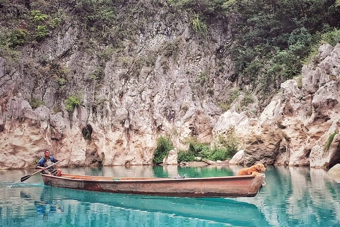 Tamul Waterfall and Water Cave on a Wooden Canoe - Exploring the Tamul Waterfall