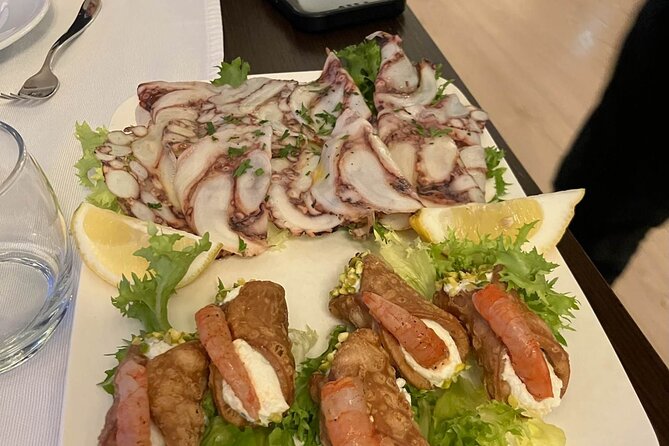 Taormina Premium Food & Wine Tour at Rooftops and Upscale Bars - Tour Requirements
