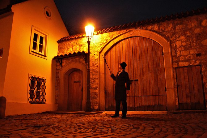 Telltale Ghost Tour - Focus on Old Town Details
