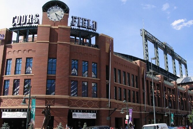 The Best of Denver: Private Half-Day Walking Tour - Admiring Modern Landmarks