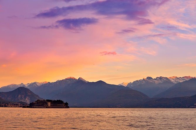 The Magic of a Private Sunset Boat Tour Around the Borromean Islands - Capturing Picturesque Villas and Gardens