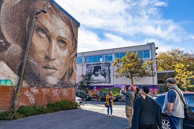The Original Montreal Mural Arts Tour by Spade & Palacio - Accessibility Features