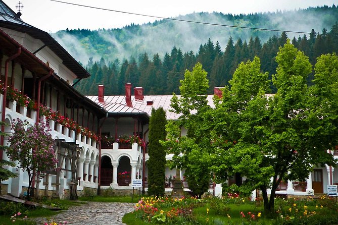 Three Days Tour of Iasi and UNESCO Painted Monasteries - Traditional Handicrafts Experience