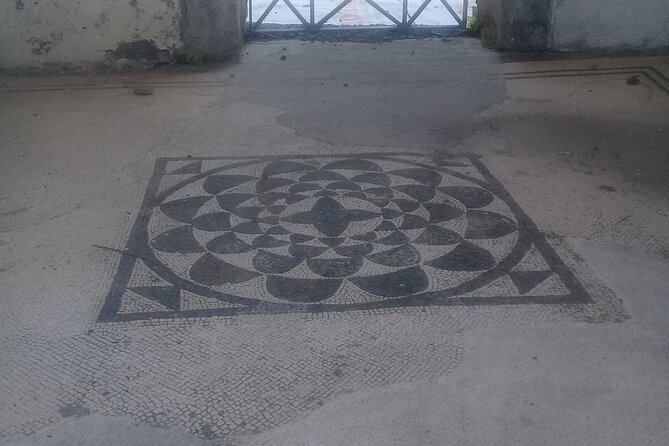 Transfer From Naples Area to Sorrento With 2hr Stop in Pompeii - Exploring Pompeii