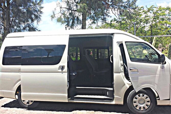 Transfer TGZ Airport to the Hotel in San Cristobal De Las Casas - Driver Professionalism and Insights