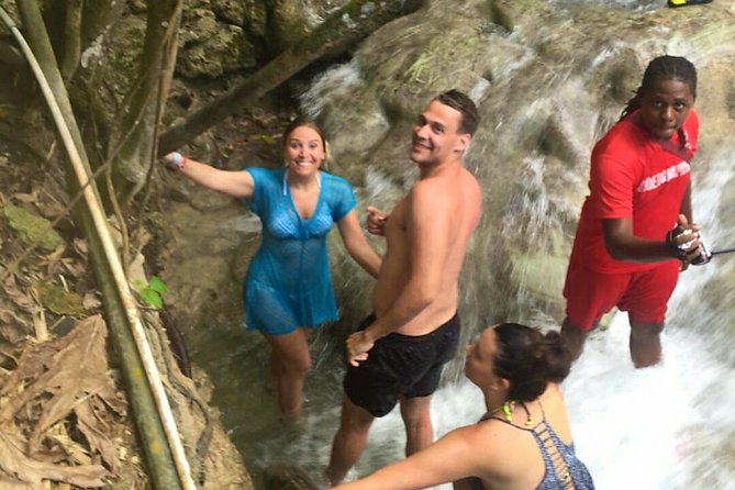 Transportation to Dunn's River Falls - Near Public Transportation