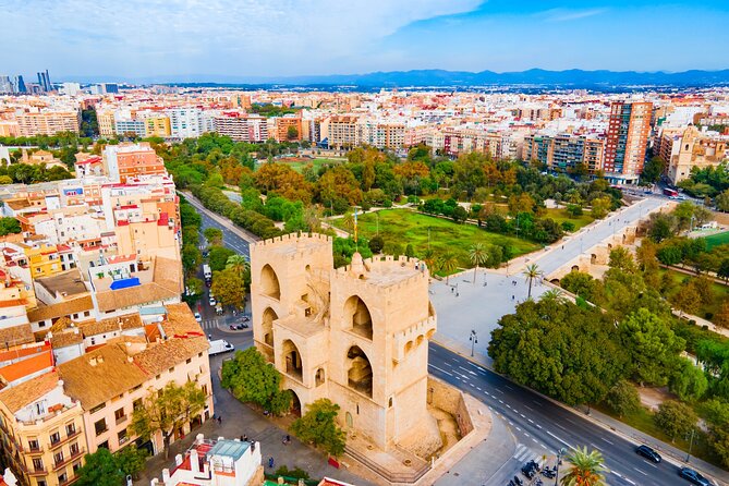 Valencia Family Discovery - Squares & Gardens - Experiencing the Local Culture