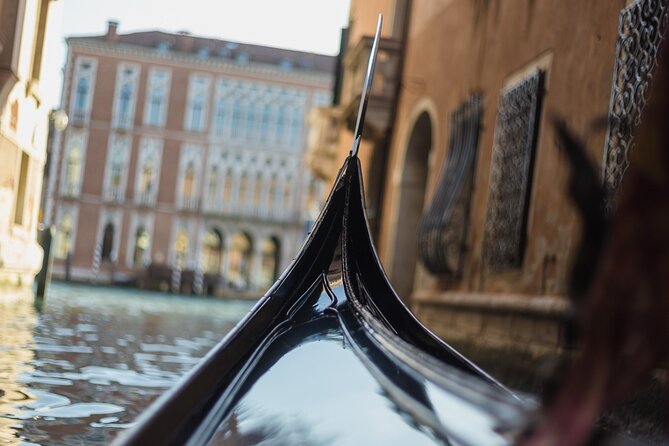 Venice: Romantic Sunset Gondola Ride - Seasonal Sunset Timing