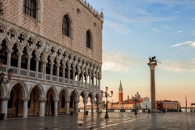 Venice Small Group Walking Tour With Saint Marks With Private Option - Meeting Point and Accessibility