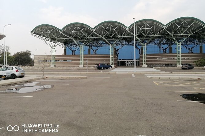 Victoria Falls International Airport Transfers - Pricing and Cancellation Policy