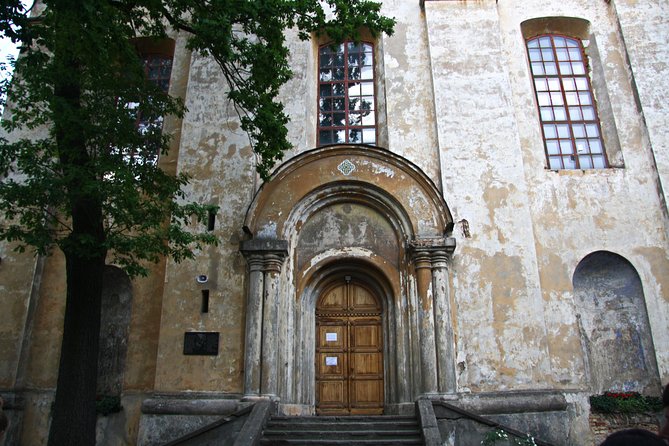 Vilnius Old Town 2-hour Ghost Tour - Discover Paranormal Phenomena
