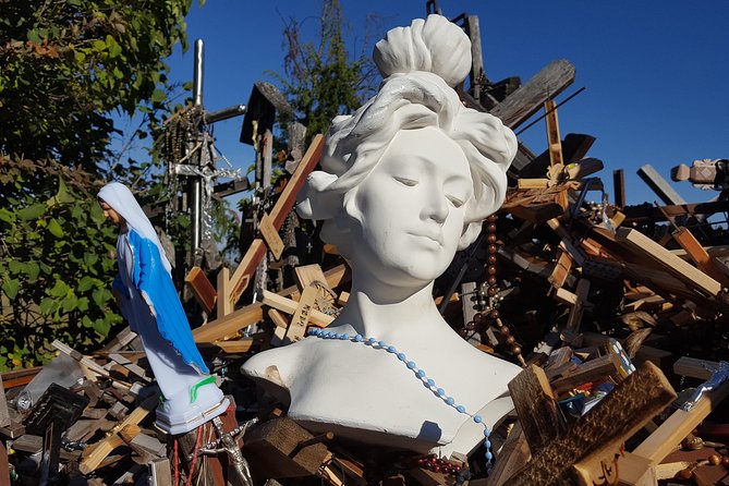 Vilnius to Riga Day Trip: The Hill of Crosses, Rundale Palace and Bauska Castle - What to Expect