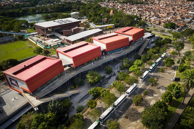 Visit Explora Park and Discover Medellin in Public Transportation - Exploring Explora Park
