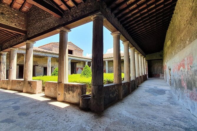Visit Pompeii From Positano With Pizza Lunch - Inclusions and Amenities