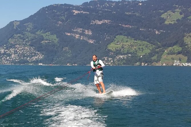 Wakeboarding Lake Zurich - Afternoon ! - Enjoying the Wakeboarding Experience
