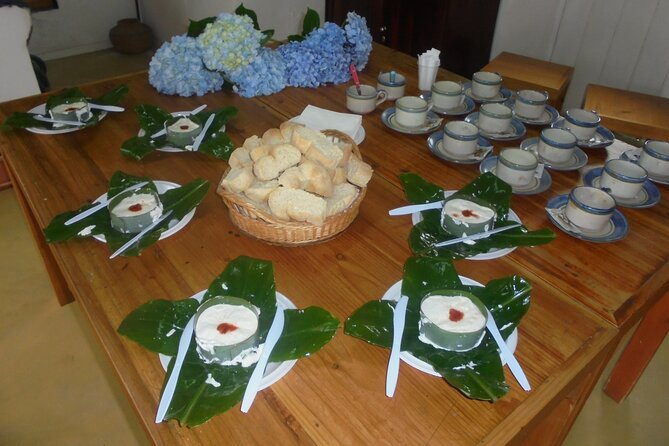 Walking Trail, Tasting Session and Kayaking - Included Food Tasting