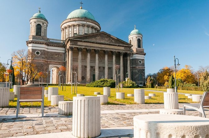 Wine and History Half-Day Tour From Budapest With Lunch and Tastings - Traditional Hungarian Lunch