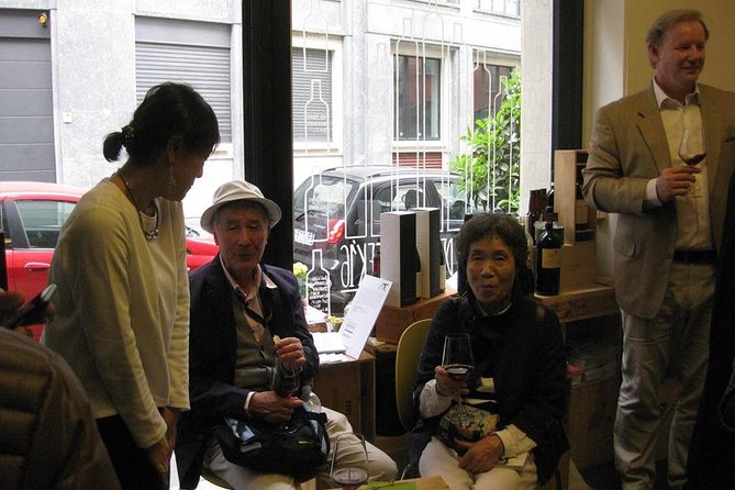 Wine Class and Tasting in Milan - Small Group - Structured Class Session