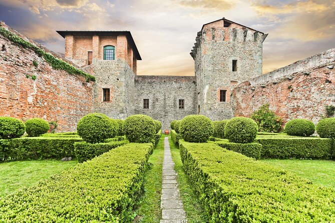 Wine Tour in the Countryside of Lucca With Lunch - With Minivan - Countryside Scenery and Farm Tour