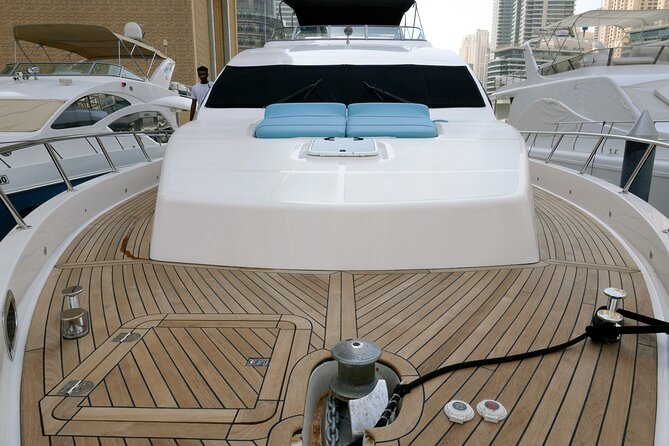 Yacht Rental in Dubai Majesty 77ft - Reviews and Ratings of the Yacht