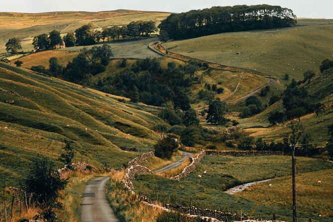 Yorkshire Dales Tour App, Hidden Gems Game and Big Britain Quiz (7 Day Pass) UK - Meeting Point and Logistics