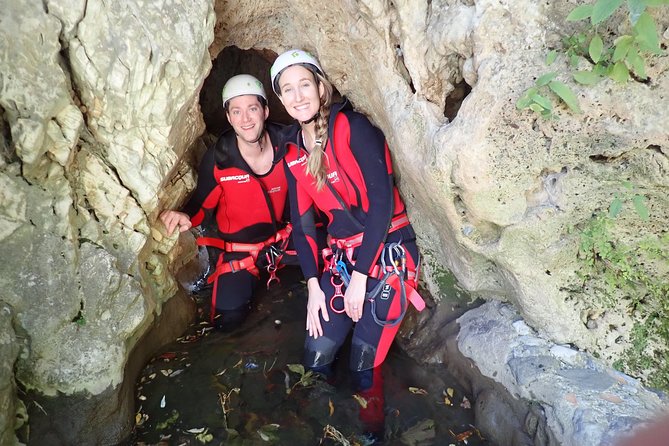 Zarzalones Canyoning Trip Lv.2 - Booking and Cancellation Policy