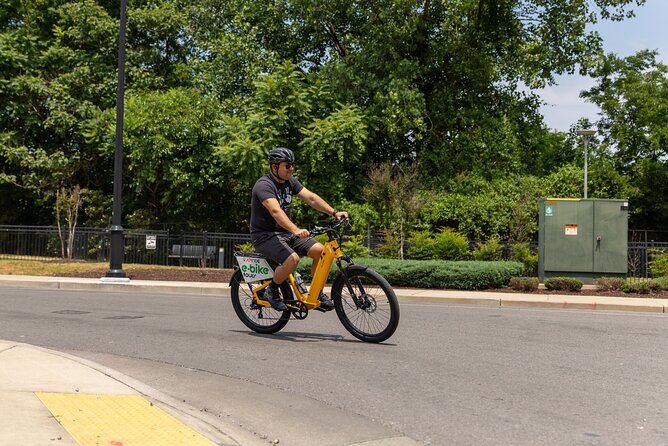 2-Hour Guided E-Bicycle Sightseeing Tour of Nashville - Meeting and Accessibility