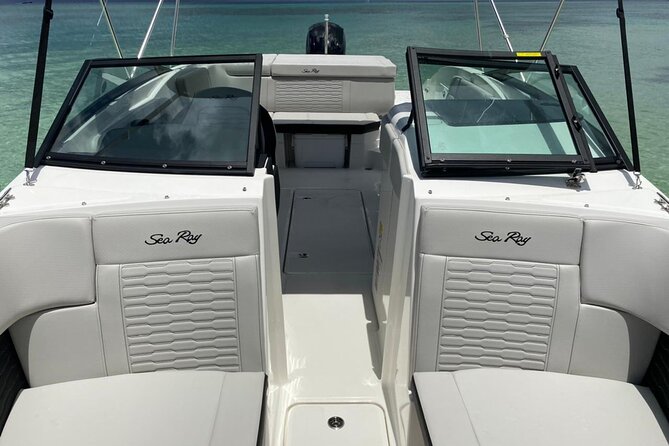 24 Ft Sea Ray - Tour Details and Pricing