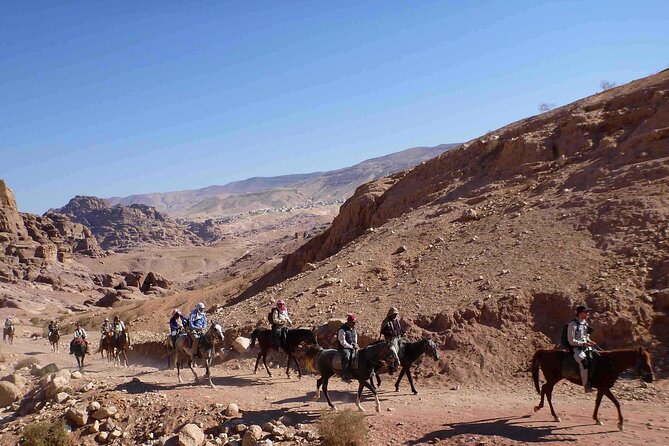 3 Hour Horse Riding Adventure Around the Petra Area - Petra: A Breathtaking Backdrop