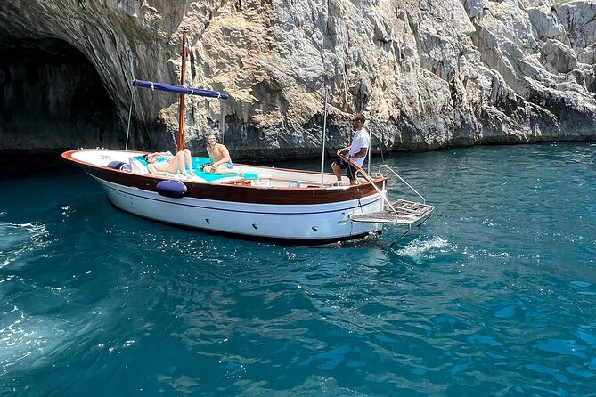 3 Hour Private Boat Tour on the Island of Capri - Customer Reviews and Feedback