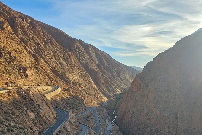4 Days Desert Safari Tour From Marrakech to Merzouga - Exploring Marrakech