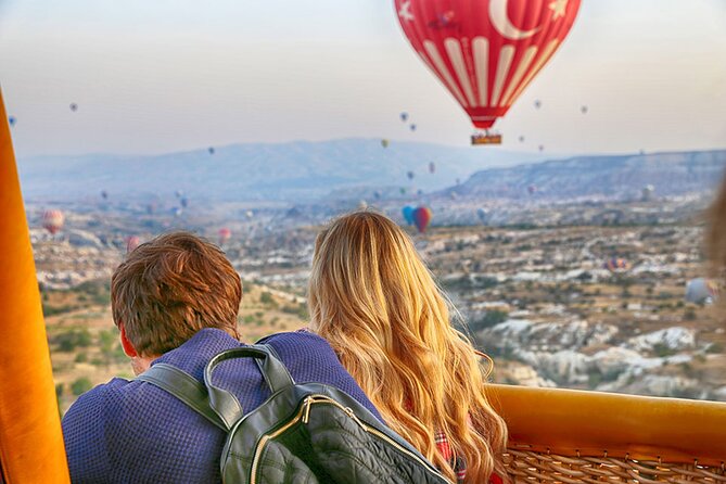 4 Days Istanbul to Cappadocia by PlaneHot Air Balloon - World Heritage-listed Sites