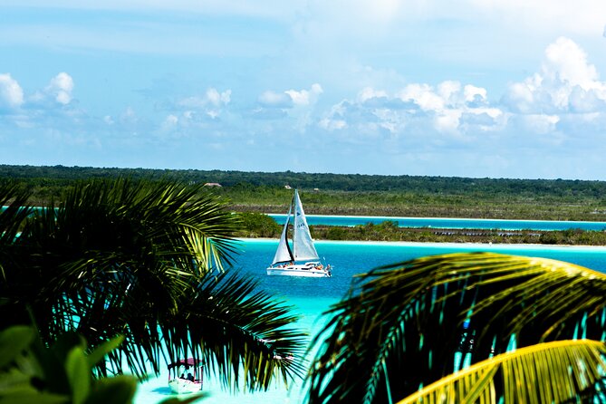 4 Hrs Private Catamaran With Drinks Included - Bacalar, Mexico