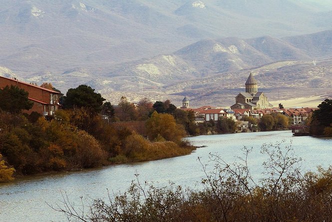 7-Day Georgian Highlights Tour From Tbilisi - Daily Itinerary